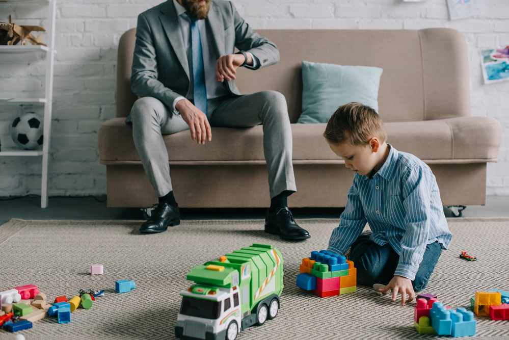 do house cleaners pick up toys do house cleaners pick up toys